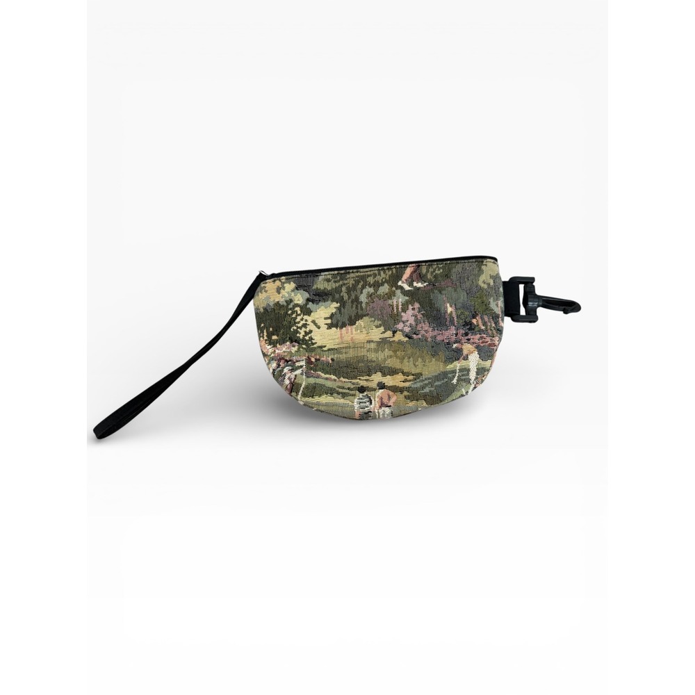 Marlo Sport Tapestry Wristlet Pouch Hunting Scene‎ Zip Clip Strap